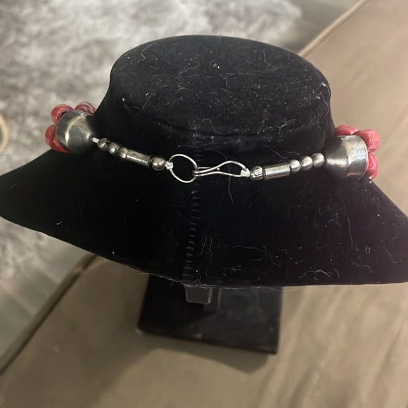 Vintage 3 strand coral and diver tone Red Beaded Necklace - Picture 5 of 6